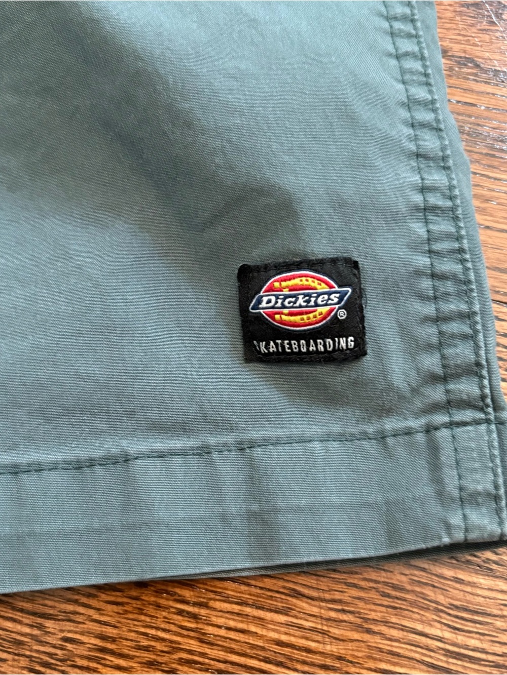 Men's Dickies Skateboarding Shorts Elastic-Waist Casual - Green - Picture 2 of 4